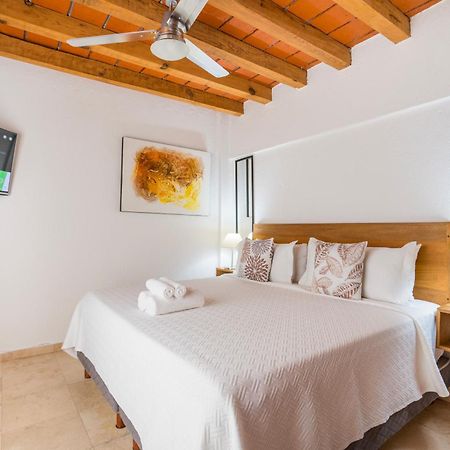 Olas Altas Suites Departamentos Puerto Vallarta Exterior photo