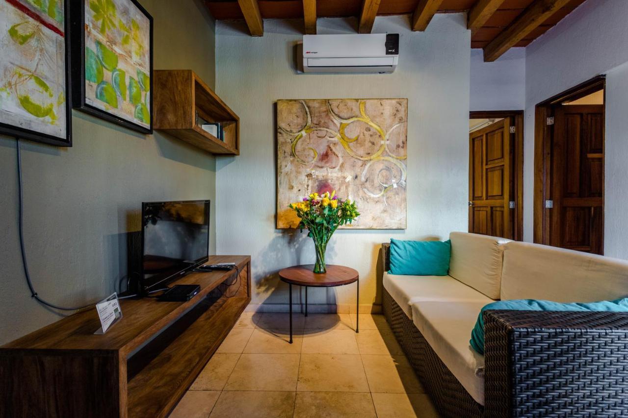 Olas Altas Suites Departamentos Puerto Vallarta Exterior photo
