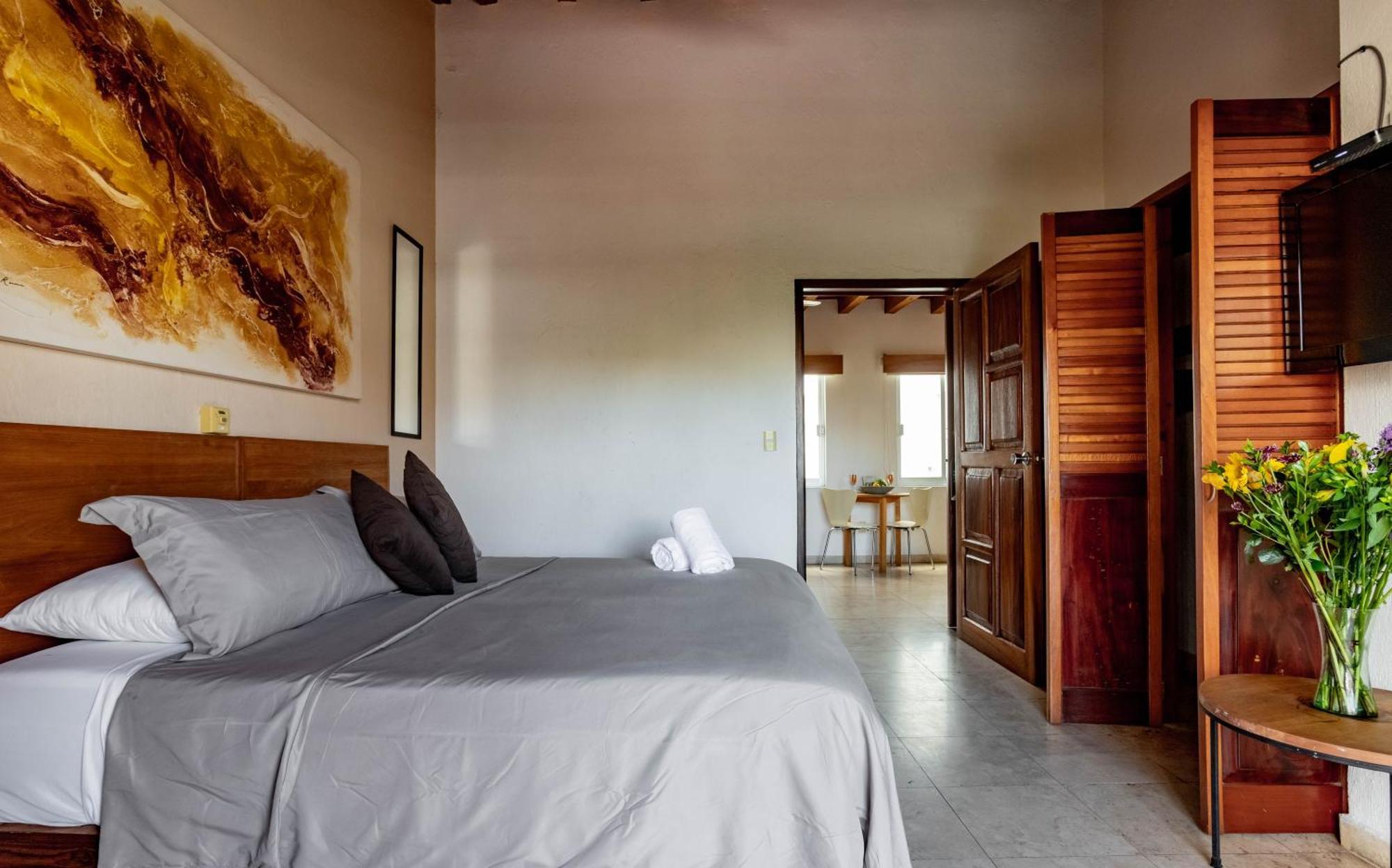 Olas Altas Suites Departamentos Puerto Vallarta Exterior photo