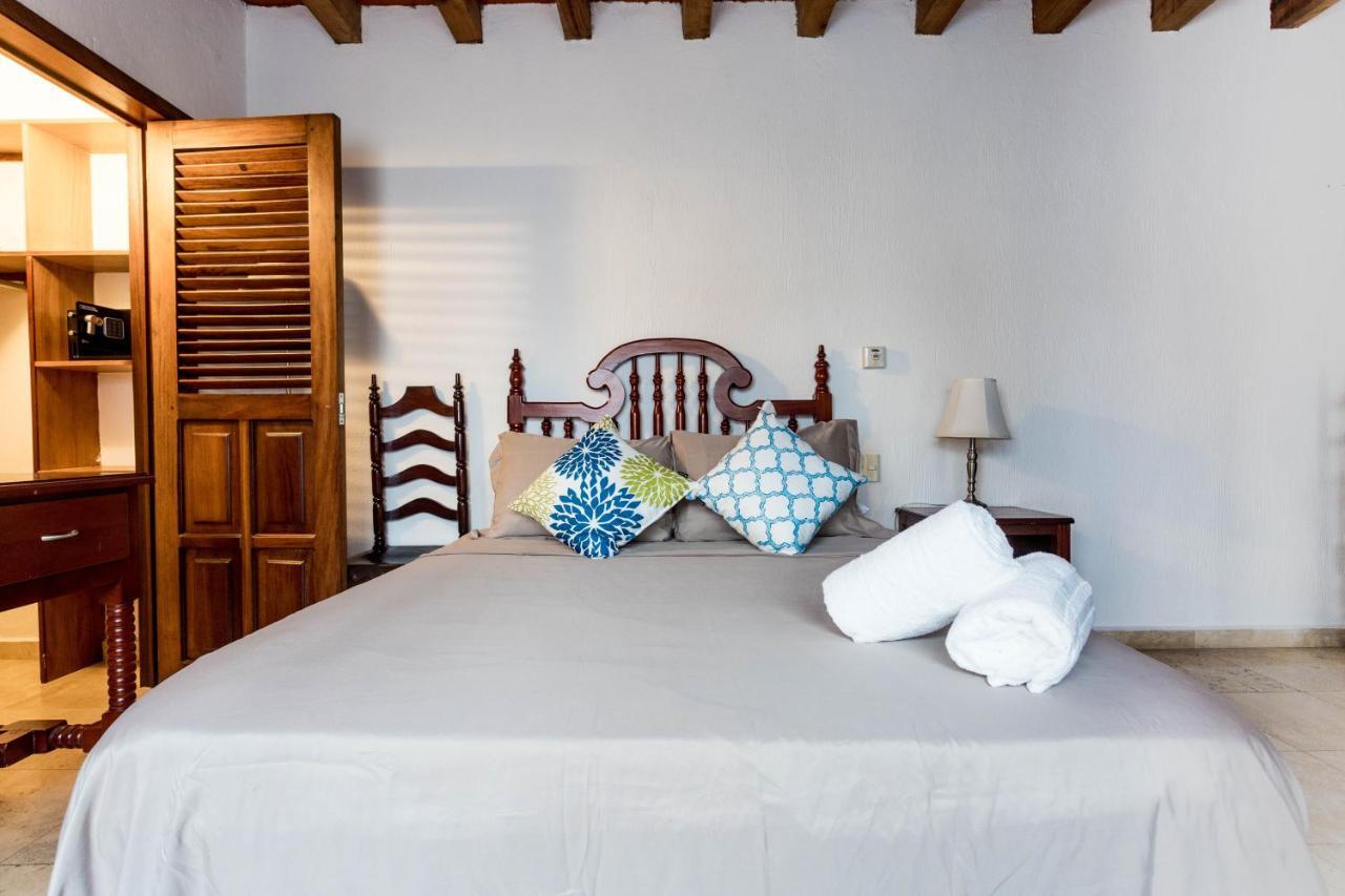 Olas Altas Suites Departamentos Puerto Vallarta Exterior photo